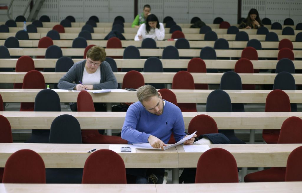 Skrb vzbujajoč upad spretnosti Slovencev po 45. letu