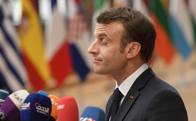 Emmanuel Macron hoče kaj svežine, ve, da so  webri duh včerajšnje Evrope.<br />
Foto AFP