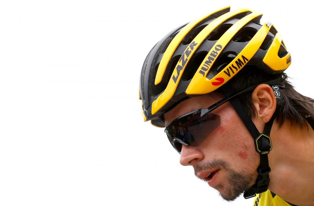 FOTO:Roglič užival ob slovenskih zastavah, a spet izgubil nekaj sekund (VIDEO)