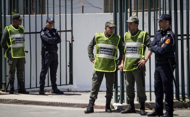 Sojenje trojici za umor Skandinavk poteka na zastraženem sodišču v mestu Sale v bližini prestolnice Rabat. FOTO: Fadel Senna/AFP