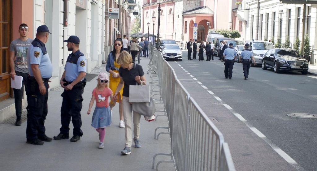 Zaradi predsedniškega vrha zaprtih več cest