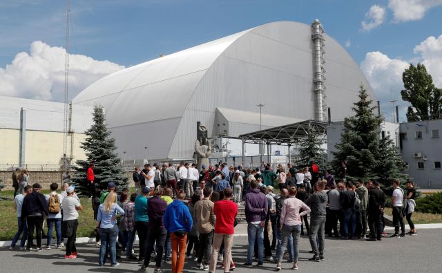 Streha nad glavnim reaktorjem. FOTO: Reuters