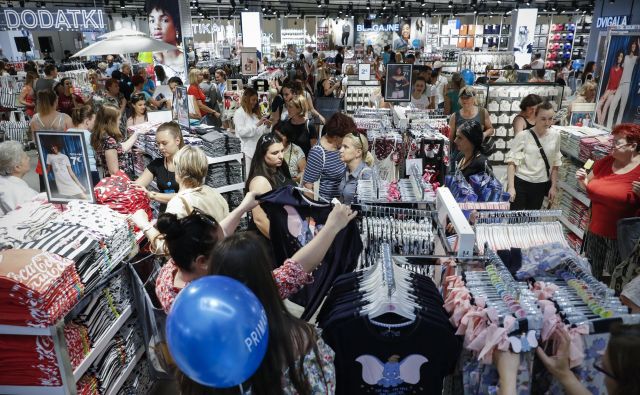 Povečani obisk glede na izkušnje iz drugih trgovin v Primarku pričakujejo še dva meseca. Fotografije Uroš Hočevar