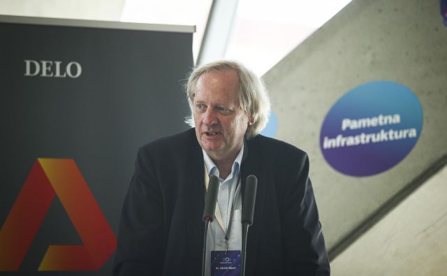 dr. Ulrich Eberl, futurist, avtor in nekdanji dolgoletni direktor sektorja za Inovacije v komunikacijah pri podjetju Siemens AG. FOTO: Jože Suhadolnik/Delo