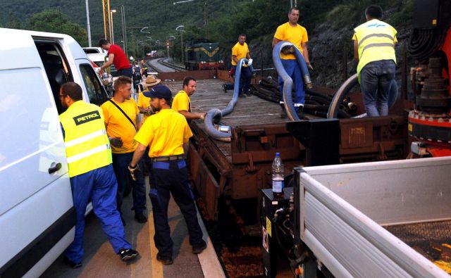 Iztirjen valk v Dolu pri Hrasstovljah. 25.6.2019[Iztiritev vlaka.Hrastovlje.�elezni�ke nesreče] Foto Mavric Pivk/delo