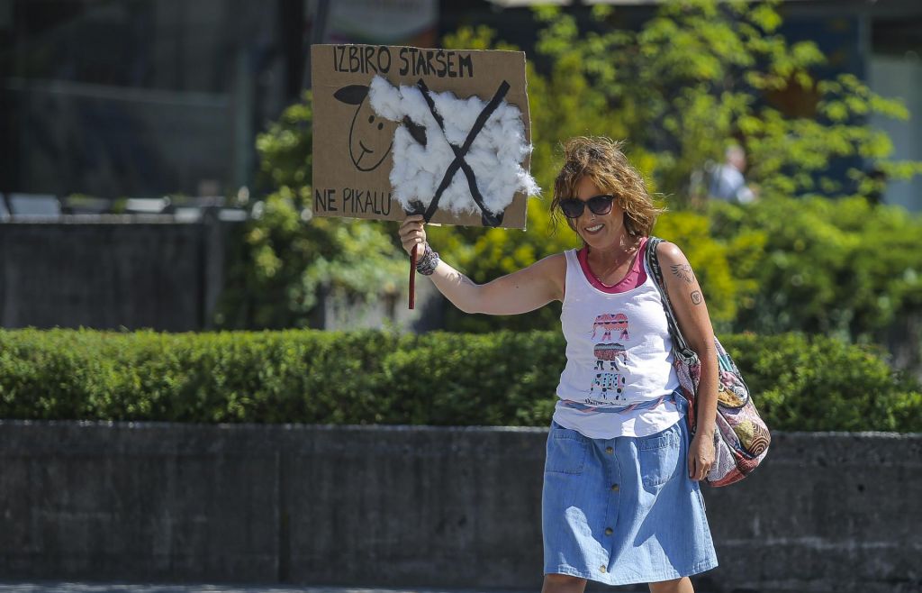 Ministrstvo dobilo še nekaj dni za popravke