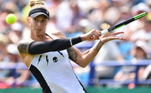 Polona Hercog se bo danes pomerila z Viktorio Kužmovo, od katere je bila lani v edinem medsebojnem dvoboju boljša prav na travi, na Mallorci.<br />
FOTO: AFP