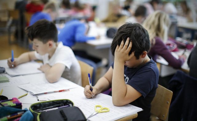 Kot država smo staršem, ki so se odločili za iskanje poti vzgoje in izobraževanja svojih otrok izven sistema javnega šolstva, to omogočili, in sicer z doslej veljavno koncepcijo zasebnega šolstva. FOTO: Uroš Hočevar