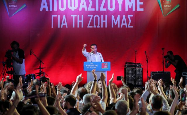 Sirizi premiera Aleksisa Ciprasa se na nedeljskih predčasnih volitvah obeta poraz. FOTO: Reuters