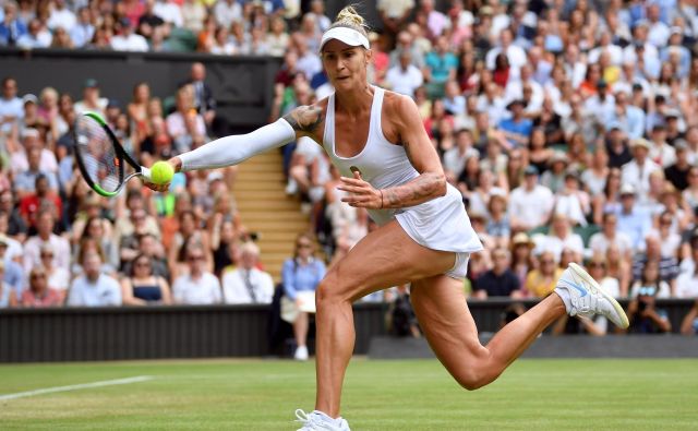 Polona Hercog bo lahko še dolgo obžalovala zamujeno priložnost. FOTO: Reuters