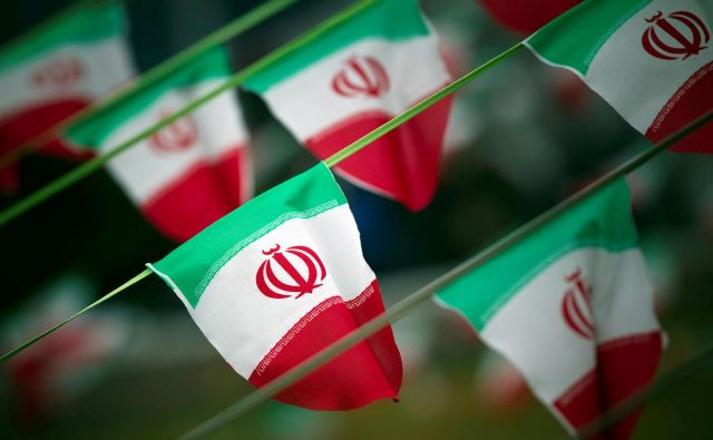 FOTO: Morteza Nikoubazl/Reuters