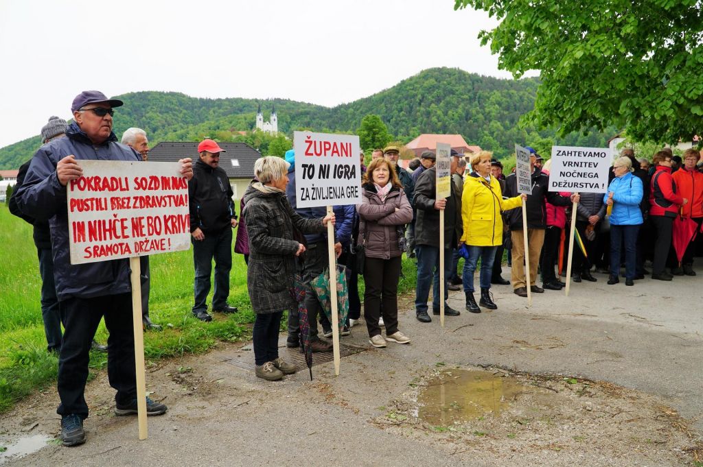 Tuji zdravnici prihajata predvidoma prihodnji teden