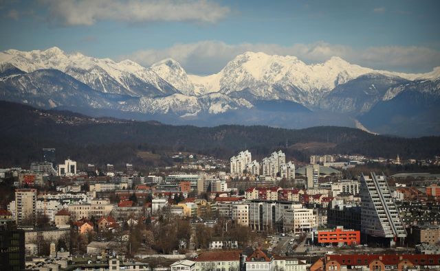 Cene stanovanjskih nepremičnin so v Sloveniji v prvem četrtletju leta za 8,4 odstotka višje kot v istem obdobju lani. FOTO: Jure Eržen/Delo