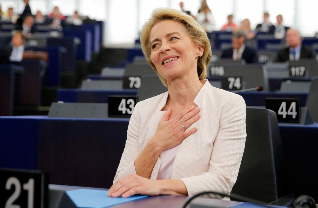 FOTO:Ursula von der Leyen nova predsednica evropske komisije, a le s 383 poslanskimi glasovi