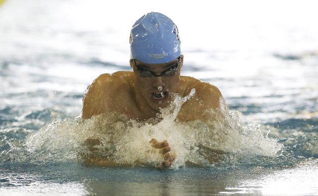 Peter John Stevens je napovedoval napad na finale in kolajno, a je na 50 m prsno zasedel 22. mesto. FOTO Jože Suhadolnik/Delo