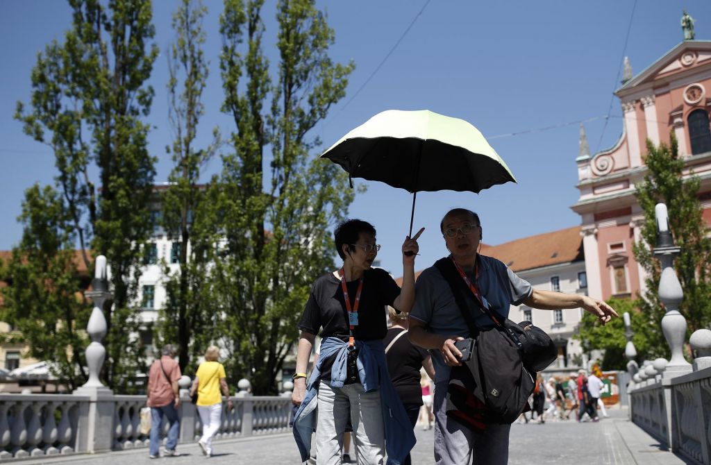 Rekorda tropskih noči v Ljubljani letos še ni bilo: julija 2015 kar osem zaporednih noči s temperaturo nad 20 stopinj Celzija