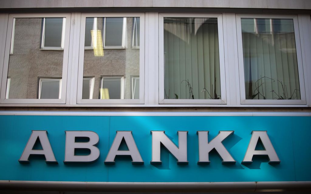 Slovenci smo ostali brez velikih bank