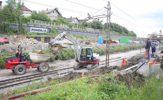 Železniški odsek Maribor–Šentilj je ocenjen na 253,7 milijona evrov, od tega je 101 milijon evrov evropskih sredstev. FOTO: Tadej Regent/Delo