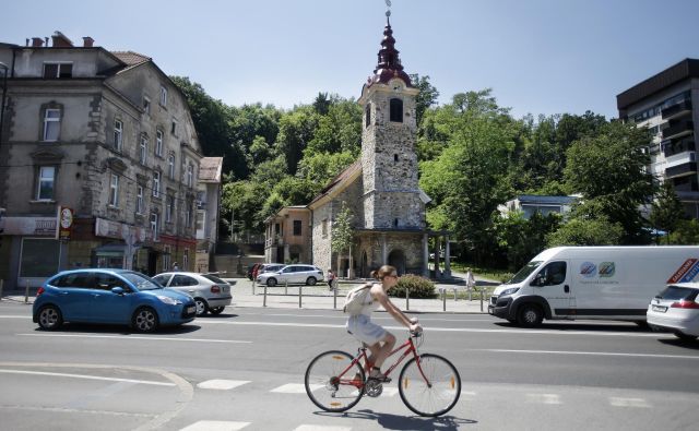 Prostor na območju Stara Šiška v Ljubljani je že deset let izpostavljen hudim pritiskom investitorjev. Foto Blaž� Samec