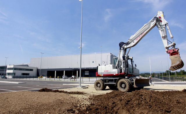 Arnovski gozd s projektom Lidla je le ena od mnogih lokacij, na katerih se pospešeno investira in gradi. Foto Roman Šipić