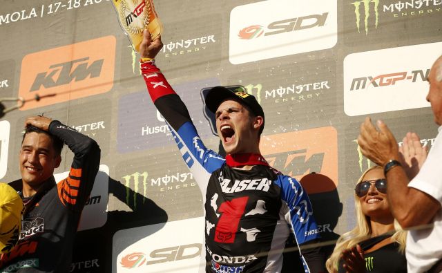 Tim Gajser je postal svetovni prvak v razredu MXGP.  FOTO: Matej Družnik