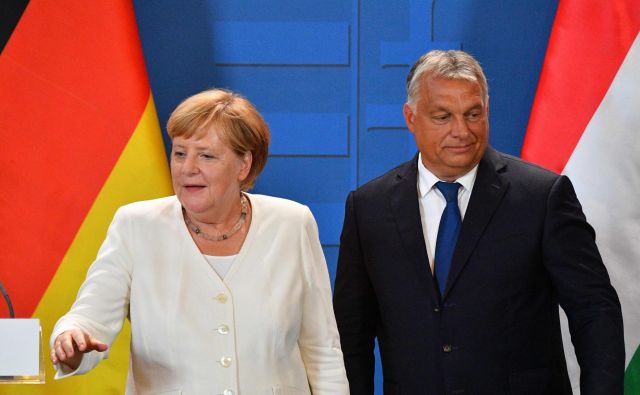 Kanclerka Angela Merkel in madžarski predsednik Viktor Orbán v Šopronu nista mogla skriti razlik. Foto: AFP