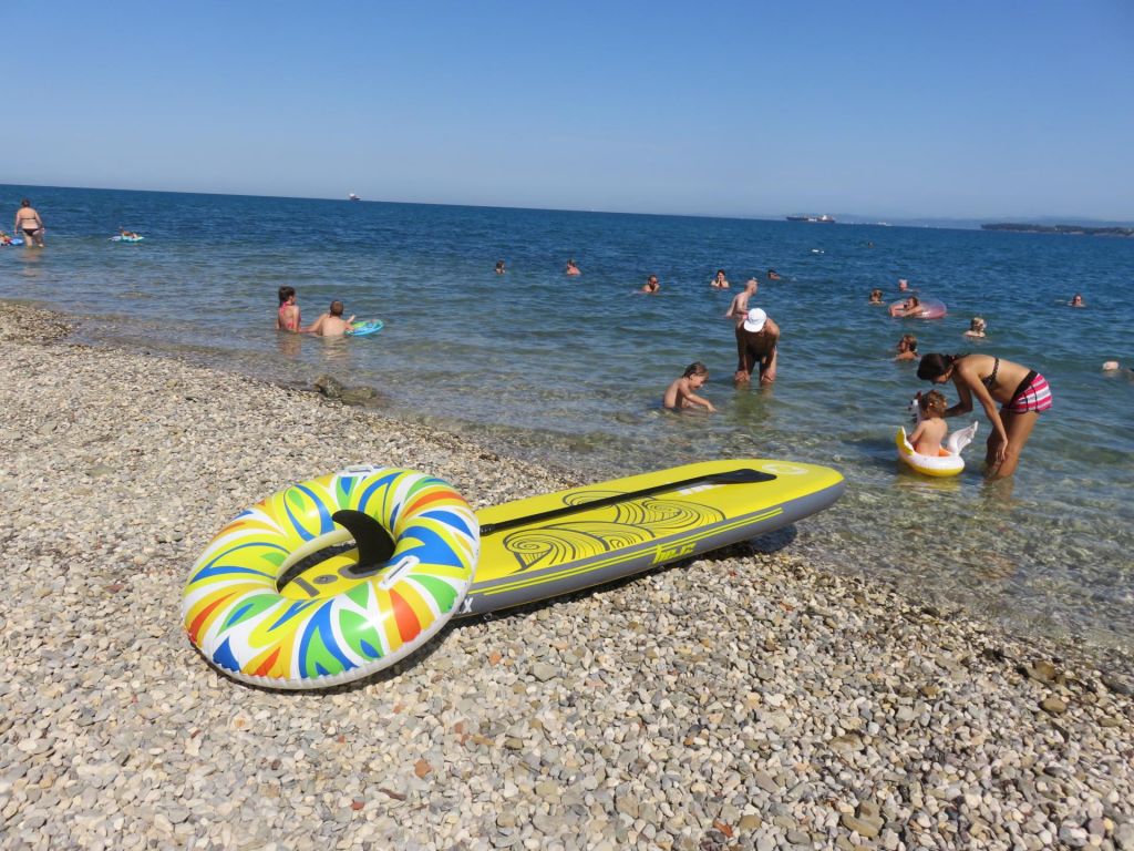 Preiskava in ovadbe zaradi onesnaženja v Žusterni  