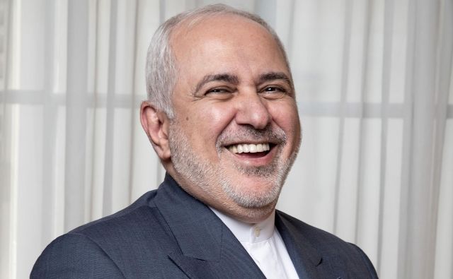 Nepričakovano je na vrh G7 prispel iranski zunanji minister Mohamed Džavad Zarif. FOTO: AFP