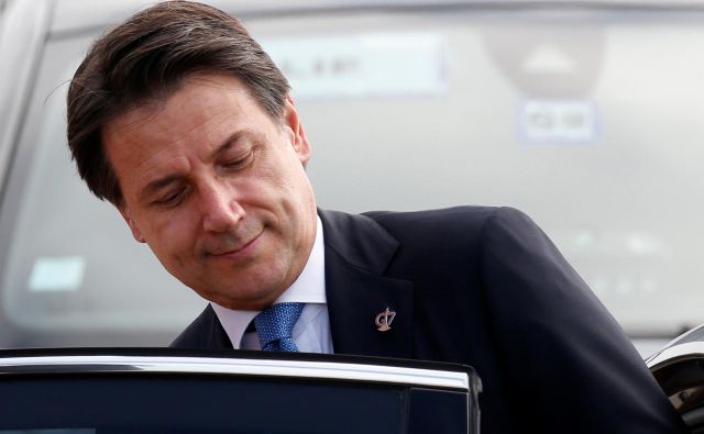 Giuseppe Conte v morebitni novi vladi ne bi več igral vloge neodvisnega akterja, ampak bi spadal v kvoto Gibanja 5 zvezd. Foto Reuters