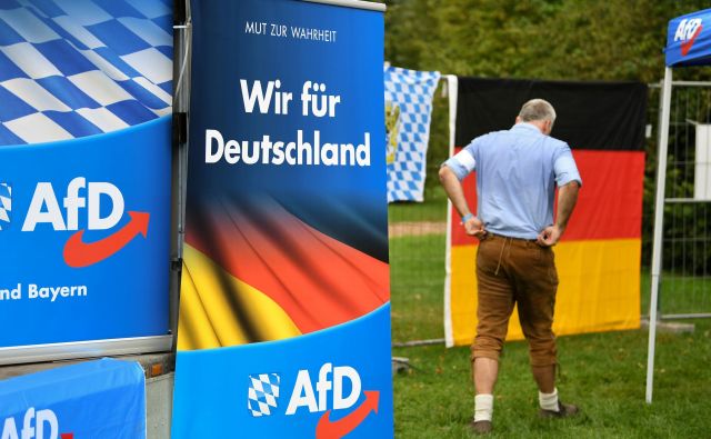 Alternativi za Nemčijo (AfD) uspel izjemen met – stranka je v obeh deželah več kot podvojila rezultat in se zavihtela na drugo mesto. Foto: Andreas Gebert/Reuters