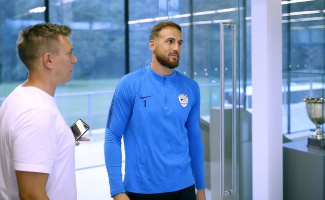 Jan Oblak bo v tekmi s Poljsko gotovo eden najvidnejših akterjev, saj ga čaka veliko dela v boju z odličnimi napadalci gostov. FOTO: Blaž� Samec