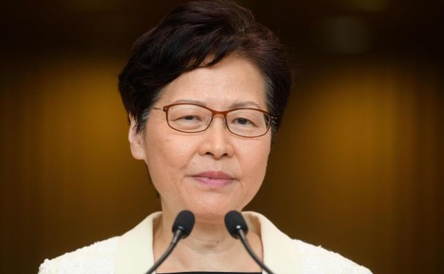 Carrie Lam je na današnji tiskovni konferenci zanikala, da bi ponudila svoj odstop. FOTO: Anthony Wallace/AFP