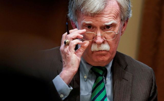 John Bolton je letnik 1948. Odraščal je v mestu Baltimore na ameriški vzhodni obali, šolal pa se je na univerzi Yale. FOTO: Joshua Roberts/Reuters