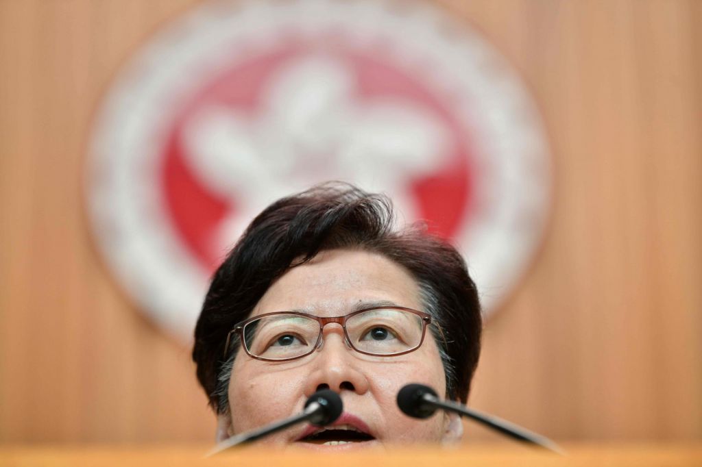 Carrie Lam bo uradno umaknila zakon o izročitvi osumljencev