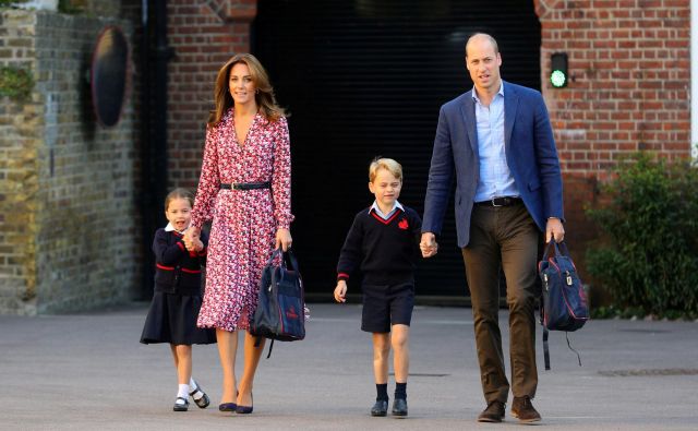 O šestletni Charlotte se govori, da je kot izrezana prababica, kraljica Elizabeta II. FOTO: Pool New/Reuters