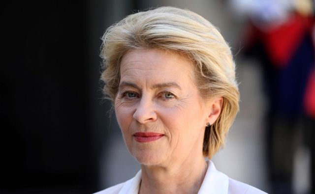 Ursula von der Leyen sestavlja svojo komisarsko ekipo v strogi tajnosti. FOTO: Ludovic Marin/AFP