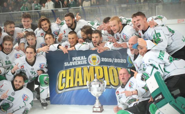 Olimpija je zasluženo osvojila pokal. FOTO: Jure Eržen