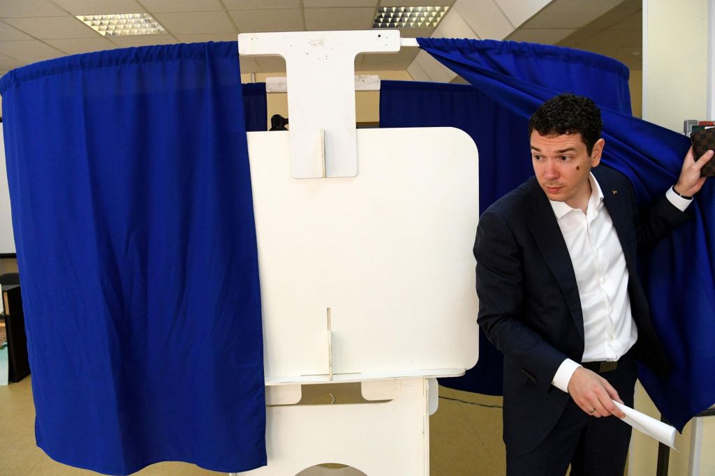 Kandidati Kremlja v Moskvi izgubili tretjino sedežev