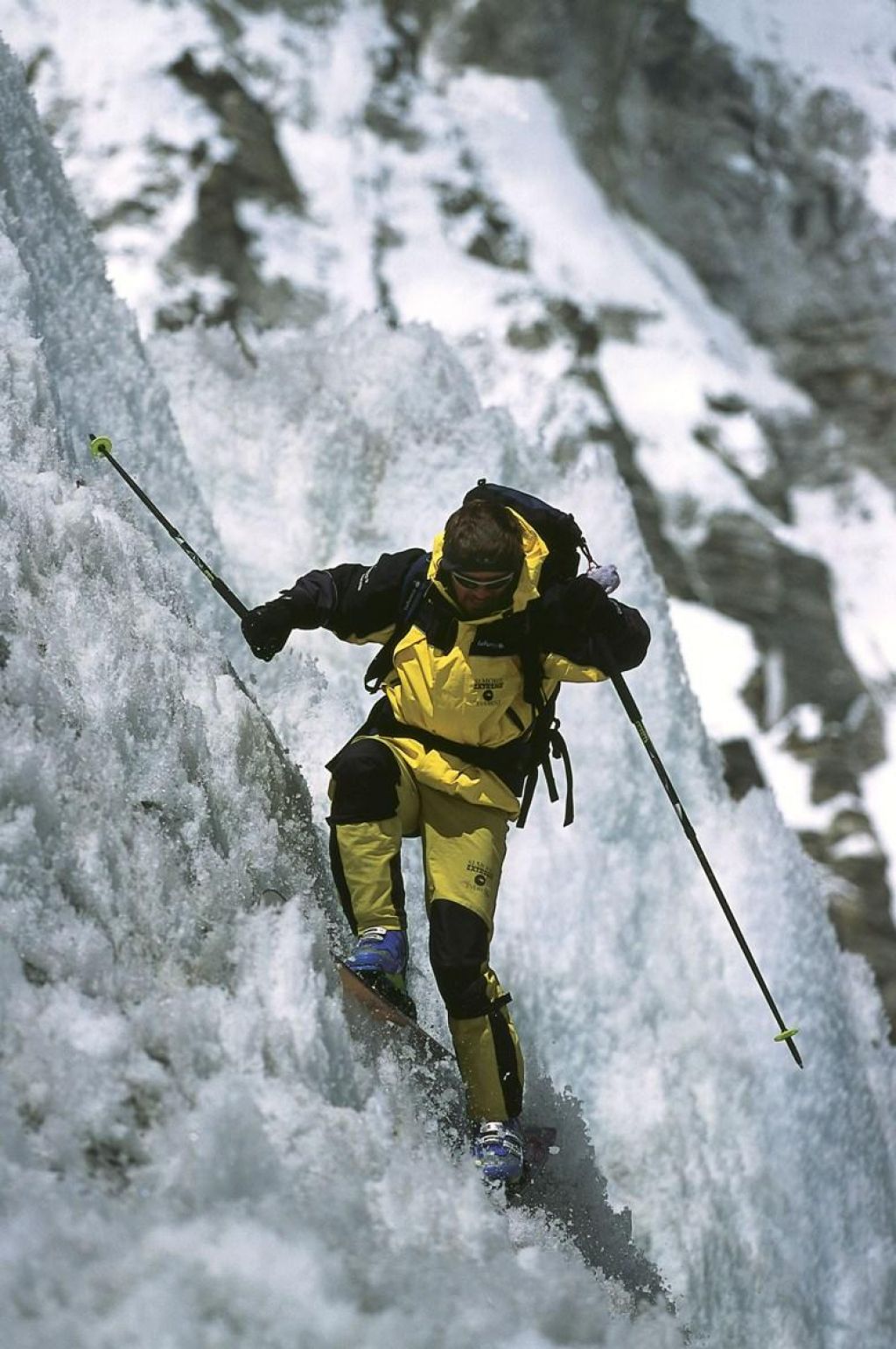 Pri podiranju drevesa se je smrtno ponesrečil sloviti alpinist Davo Karničar