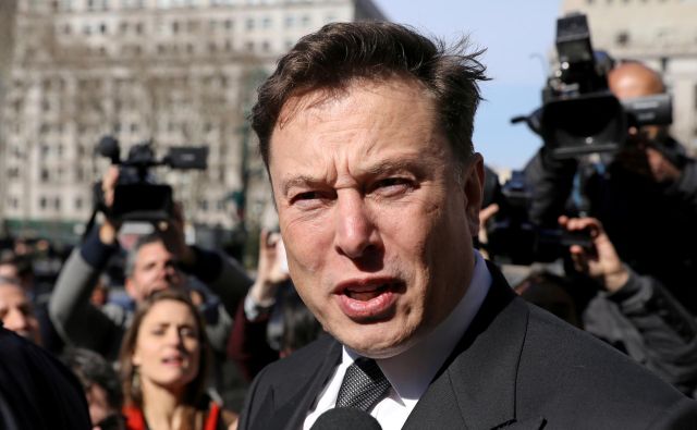 Ni prvič, da se je Elon Musk znašel v sodnem postopku zaradi svojih objav na twitterju. FOTO: Brendan McDermid/Reuters