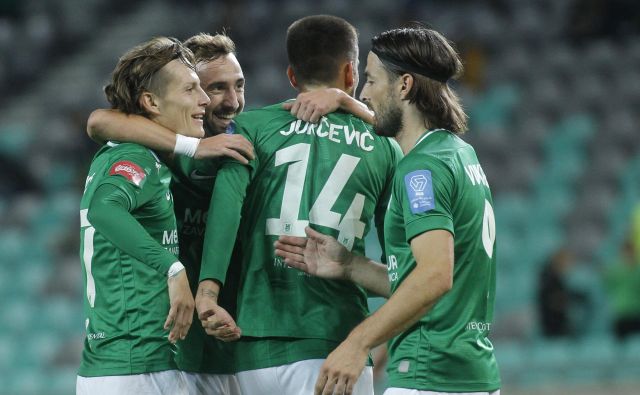 Ljubljančani so se veselili šeste ligaške zmage in druge v mestnem derbiju. FOTO: Mavric Pivk/Delo