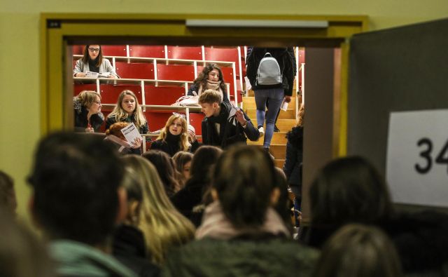 Poslanci so enotno kot le redko kdaj podprli spremembe zakona o skupnosti študentov. FOTO: Voranc Vogel/Delo