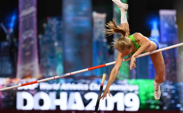 Tina Šutej je hodila po robu. FOTO: Reuters