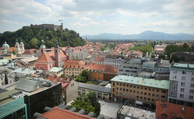 Koliko so vredne naše nepremičnine, lahko preverimo že danes. FOTO: Jure Eržen/Delo