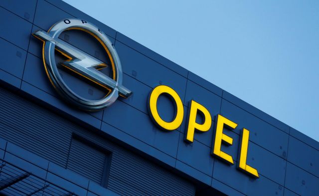 Opel zaradi pomanjkanja naročil skrajšuje delovni čas. FOTO: Reuters