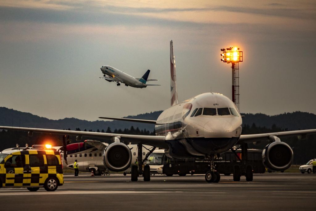 Bo država poleg tirov in cest plačevala še za nebo?