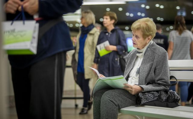 V evropskih državah kar tretjina prebivalcev, starejših od 80 let, potrebuje večji ali manjši delež pomoči za samostojno življenje. Foto Voranc Vogel