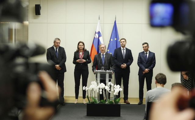 Kljub koalicijskemu dogovoru, da ne bodo vlagali amandmajev na proračunske dokumente, je Desus to storil, kar je povzročilo nekaj slabe volje med partnerji. Foto Leon Vidic