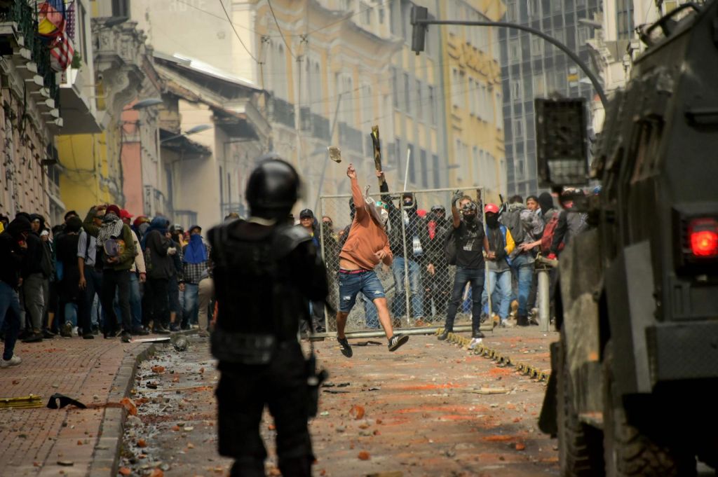 Ekvador: Protesti povod za razglasitev izrednih razmer  