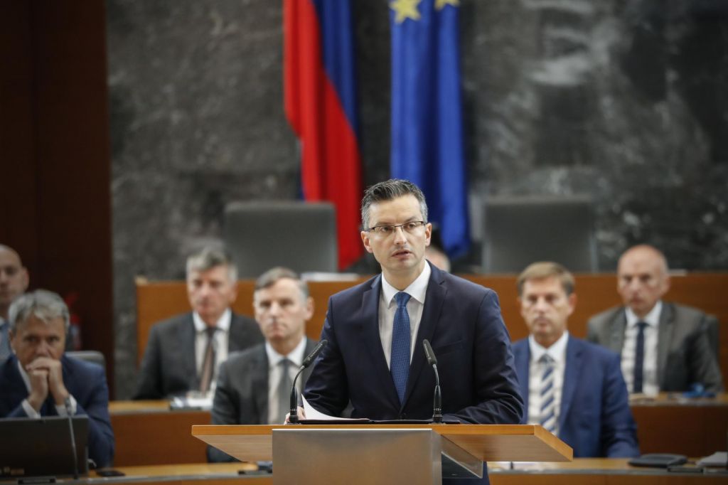 V parlamentu nov proračunski vrtiljak, reforme pa ob strani